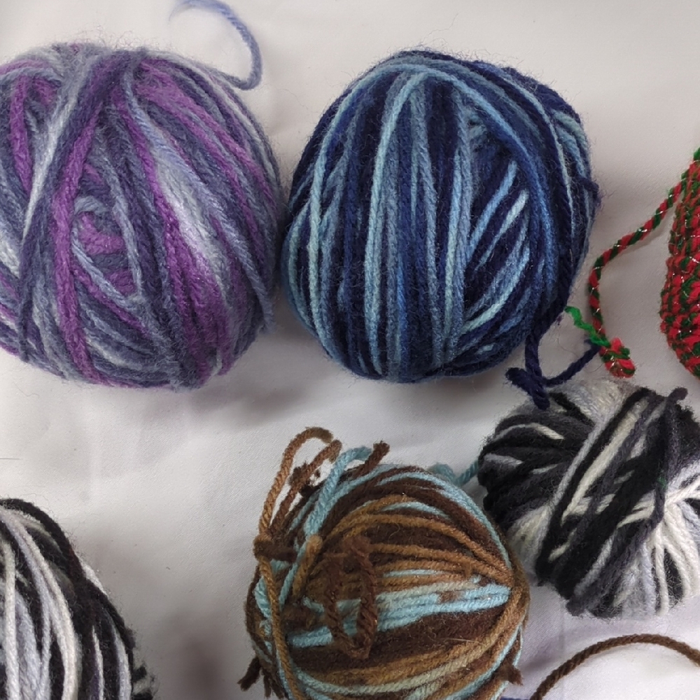 Colorful Yarn Ball Set - Picture 3 of 5